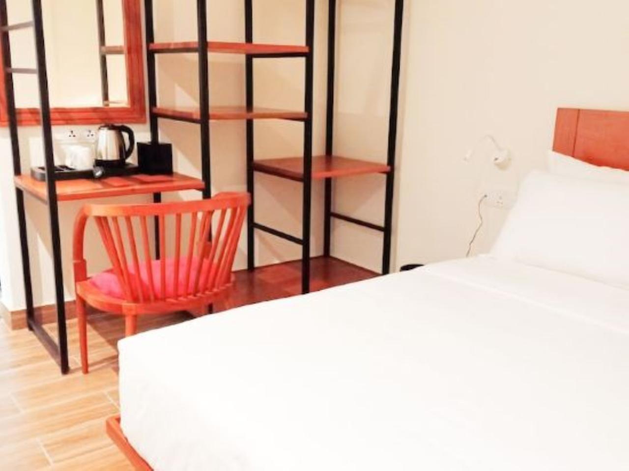 The Point Boutique Hotel Джохор Бахру Екстериор снимка